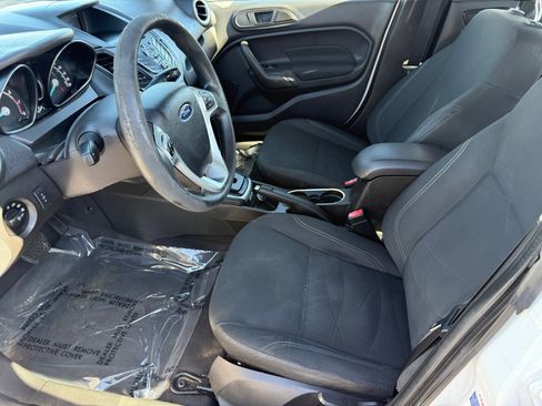 Used 2019 Ford Fiesta SE image 11