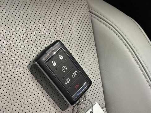 Used 2024 Jeep Wagoneer L Series II w/ Convenience Group I image 29