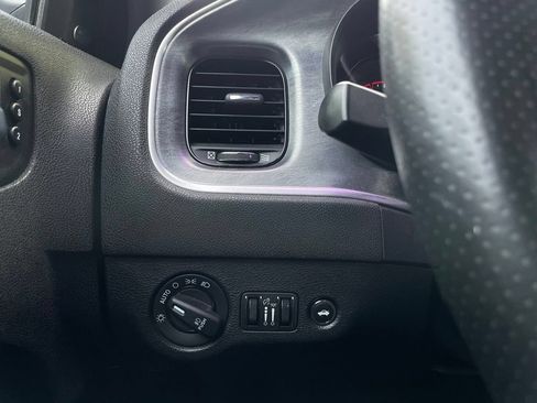 Used 2018 Dodge Charger R/T RWD image 13