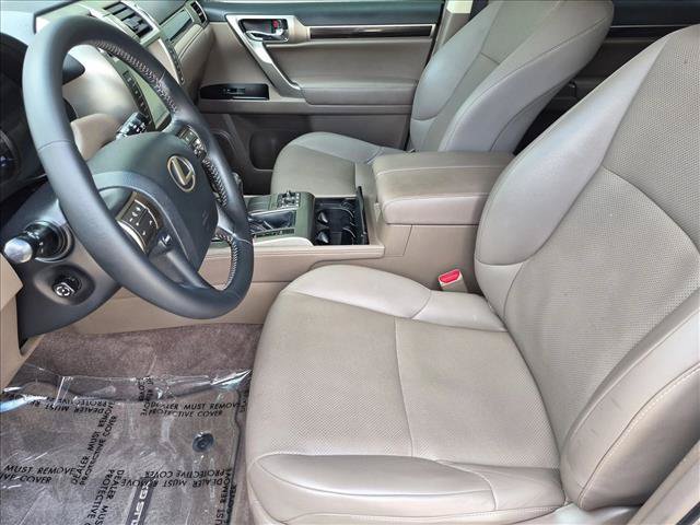 Used 2018 Lexus GX 460 w/ Navigation Package AWD/4WD image 17
