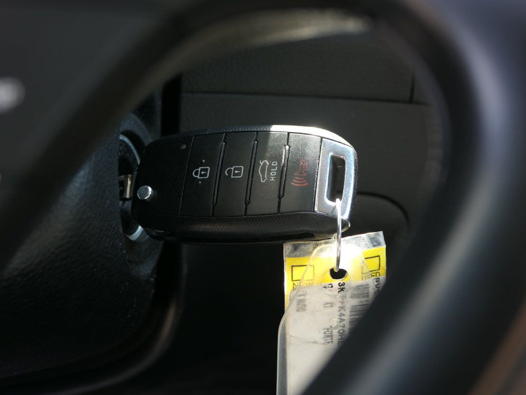 Used 2017 Kia Forte LX FWD image 16