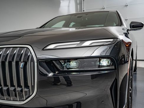 Used 2024 BMW i7 eDrive50 RWD image 13