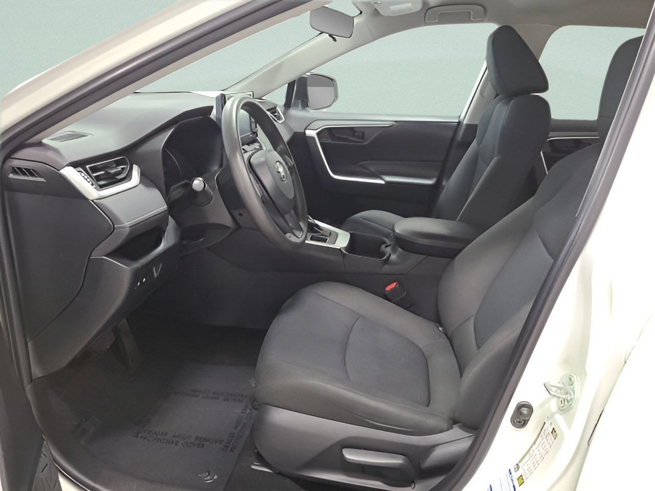 Used 2022 Toyota RAV4 LE w/ Carpet Mat Package (TMS) AWD/4WD image 15