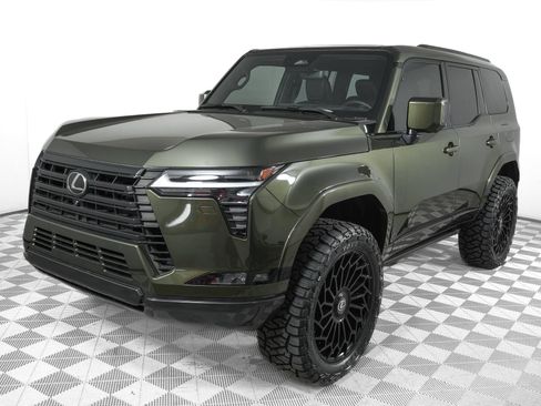 Used 2026 Lexus GX 550 w/ Accessory Package (2T) AWD/4WD image 8