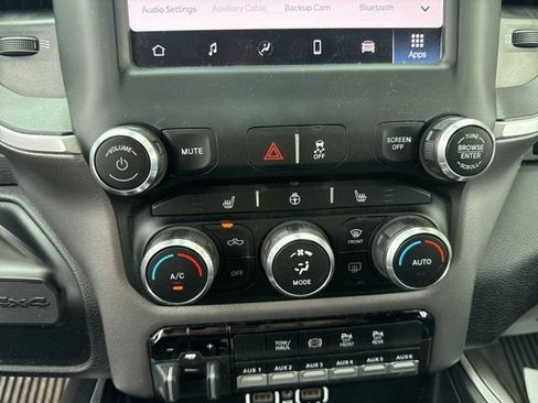 Used 2022 RAM 2500 Big Horn w/ Level C Equiment Group AWD/4WD image 16