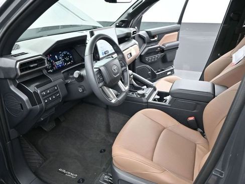 New 2025 Toyota 4Runner Limited image 5