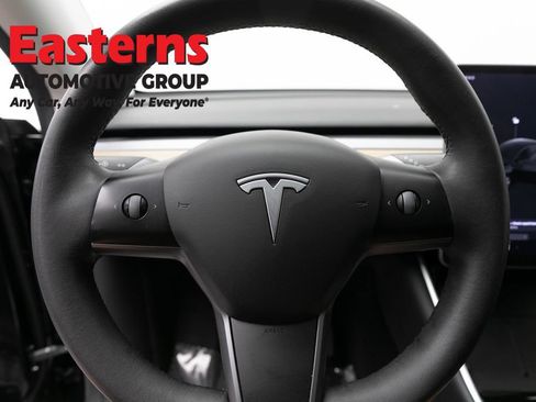 Used 2021 Tesla Model Y Long Range AWD/4WD image 10