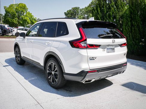 Used 2026 Honda CR-V Sport Touring image 8