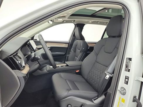 New 2026 Volvo XC90 B5 Plus w/ Protection Package image 17