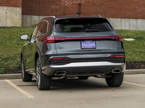 Certified 2025 Audi Q5 Premium AWD/4WD image 5