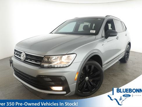 Used 2020 Volkswagen Tiguan SE R-Line image 1