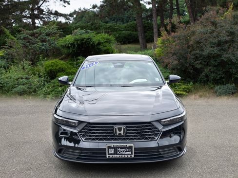 Used 2024 Honda Accord Sport image 2