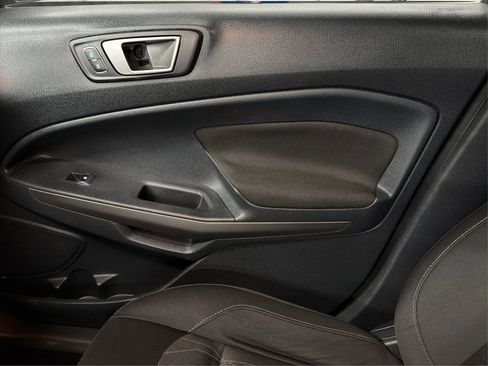 Used 2020 Ford EcoSport SE image 40