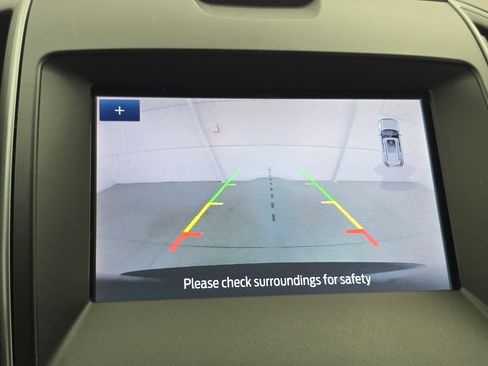Used 2020 Ford Edge SE FWD image 22