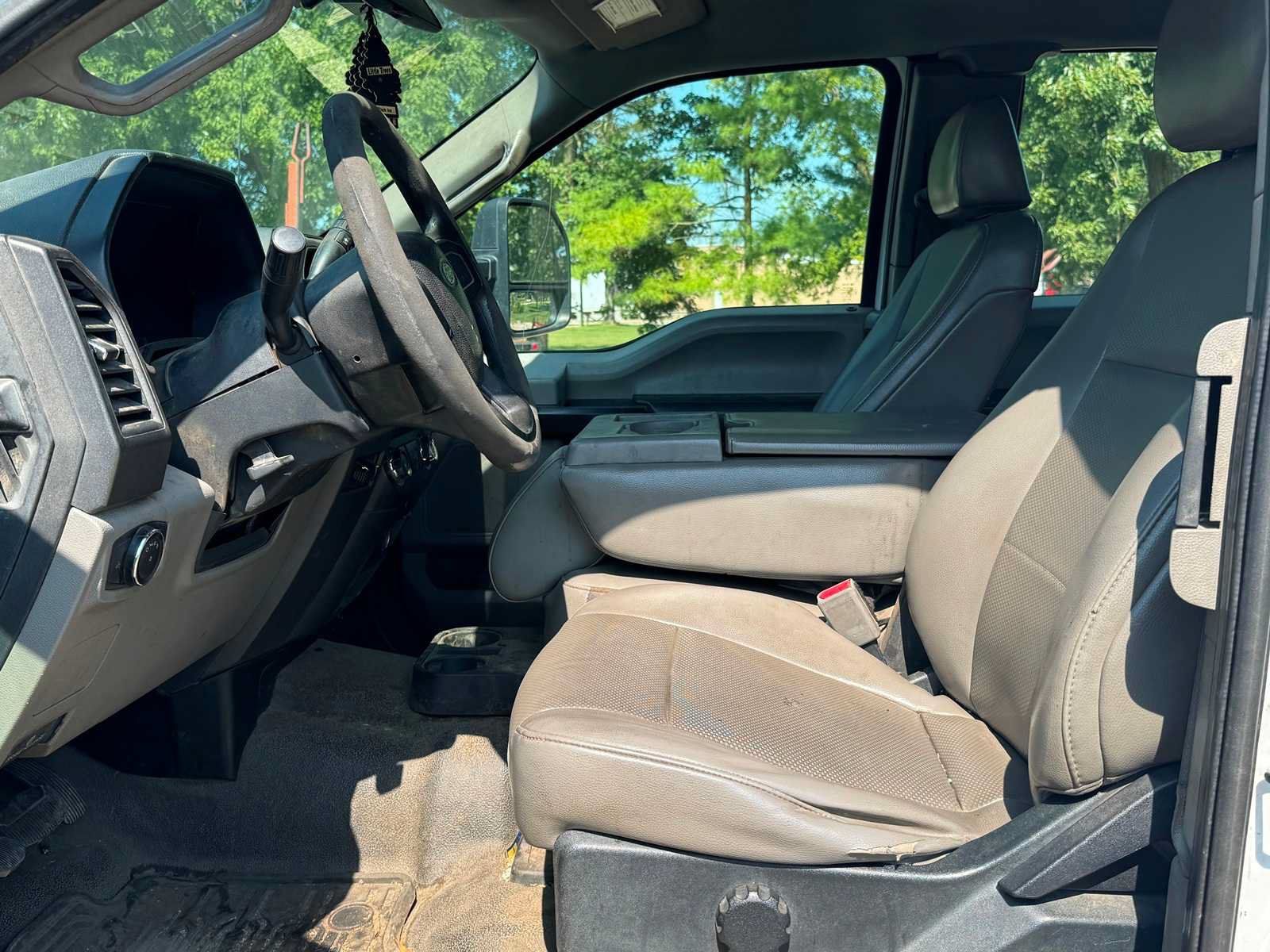 Used 2017 Ford F450 XL w/ XL Value Package RWD image 4