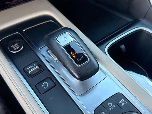 Used 2022 INFINITI QX60 Sensory w/ Cargo Package image 16