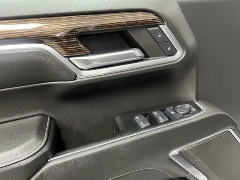 Used 2024 GMC Sierra 1500 Elevation image 27