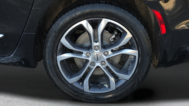 Used 2021 Chrysler Pacifica Pinnacle AWD/4WD image 15