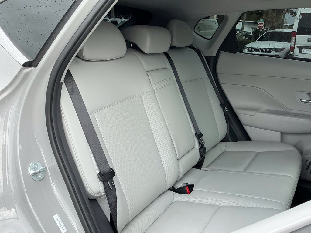 Used 2025 Hyundai Kona Limited FWD image 15