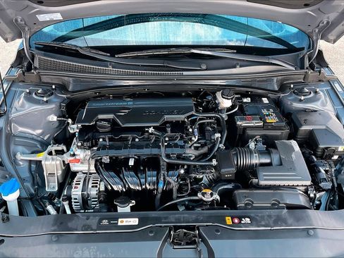 Used 2024 Hyundai Elantra SEL FWD image 28
