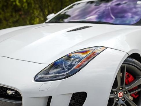 Used 2017 Jaguar F-TYPE S RWD image 4