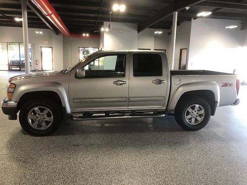 Used 2011 Chevrolet Colorado LT AWD/4WD image 2