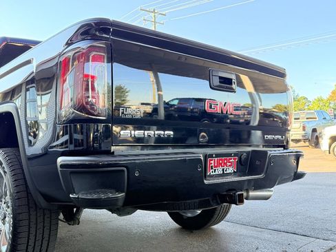 Used 2018 GMC Sierra 1500 Denali w/ Denali Ultimate Package AWD/4WD image 8
