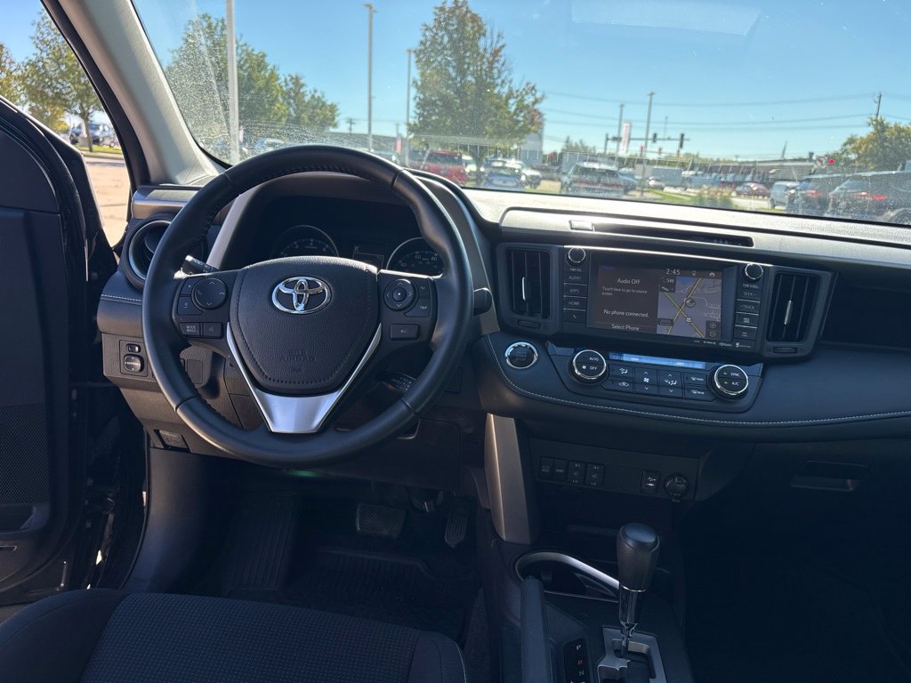 Used 2018 Toyota RAV4 XLE AWD/4WD image 22