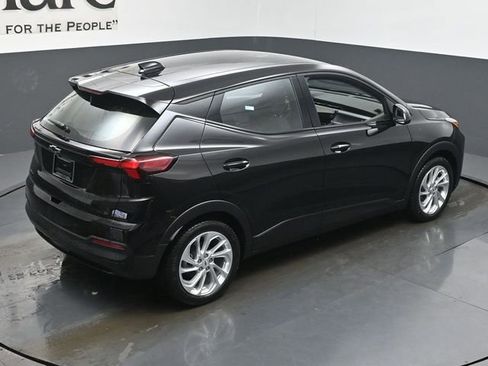 New 2027 Chevrolet Bolt LT w/ Comfort Package FWD image 18