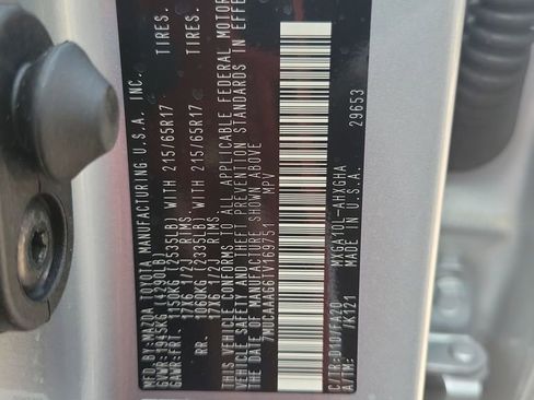Used 2026 Toyota Corolla Cross LE FWD image 38