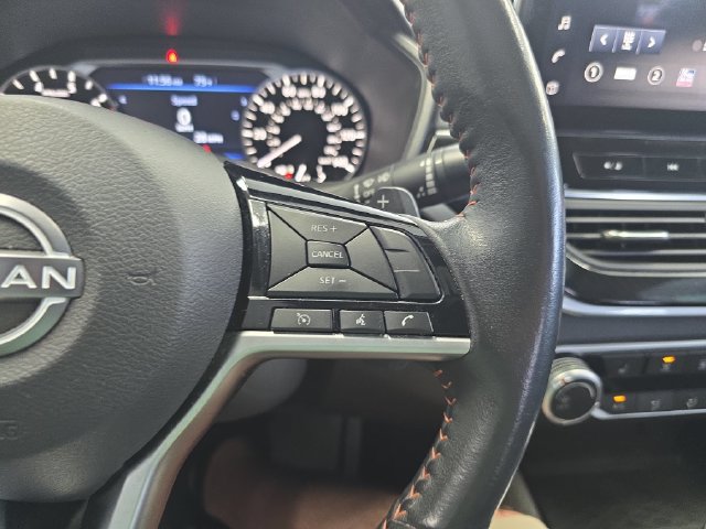 Used 2023 Nissan Altima 2.5 SR w/ SR Premium Package FWD image 19