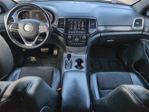 Used 2022 Jeep Grand Cherokee Laredo X image 20