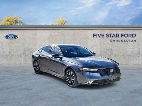 Used 2023 Honda Accord Touring image 1