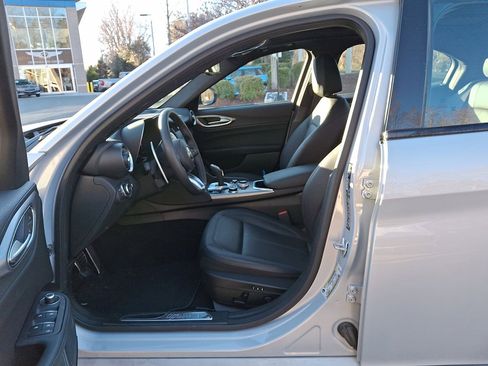 New 2025 Alfa Romeo Giulia w/ Veloce Package Rwd image 14