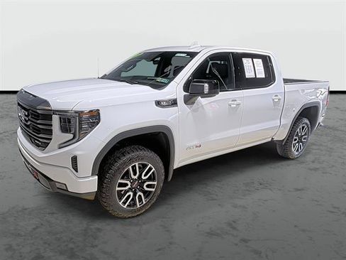 Used 2024 GMC Sierra 1500 AT4 w/ Technology Package AWD/4WD image 1