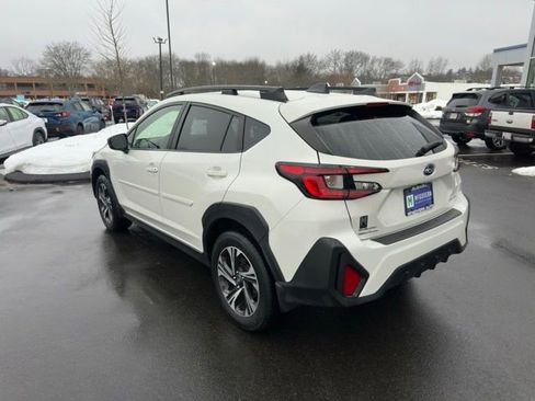 Used 2024 Subaru Crosstrek 2.0i Premium image 8