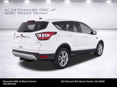 Used 2017 Ford Escape SE AWD/4WD image 4