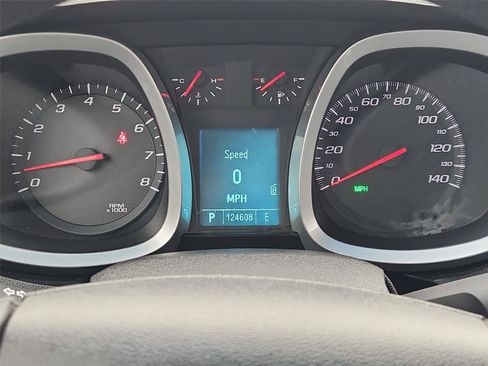 Used 2011 Chevrolet Equinox LT w/ Chrome Appearance Package FWD image 12