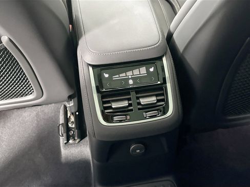 New 2025 Volvo XC90 T8 Ultra w/ Protection Package Premier image 26