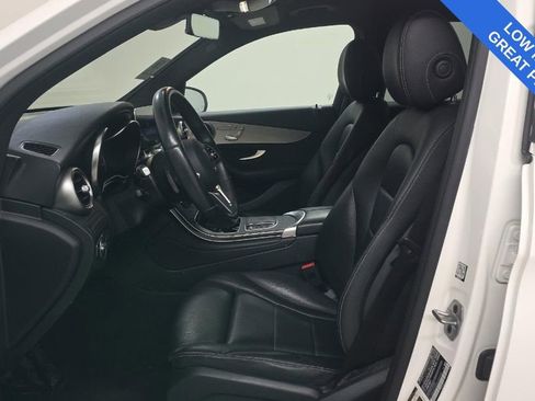 Used 2022 Mercedes-Benz GLC 300 image 4