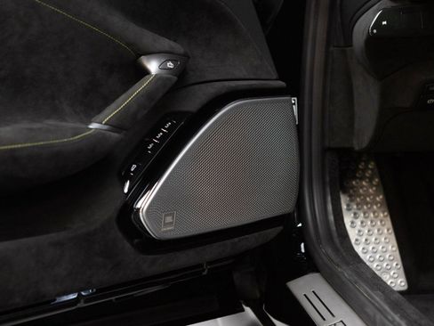 Certified 2022 Ferrari Roma RWD image 49