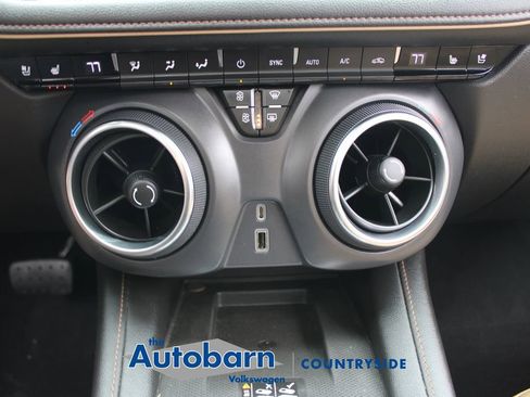 Used 2021 Chevrolet Blazer Premier w/ Driver Confidence II Package AWD/4WD image 18