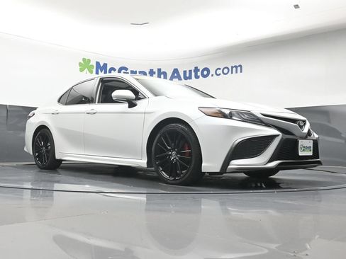 Used 2021 Toyota Camry XSE AWD/4WD image 28