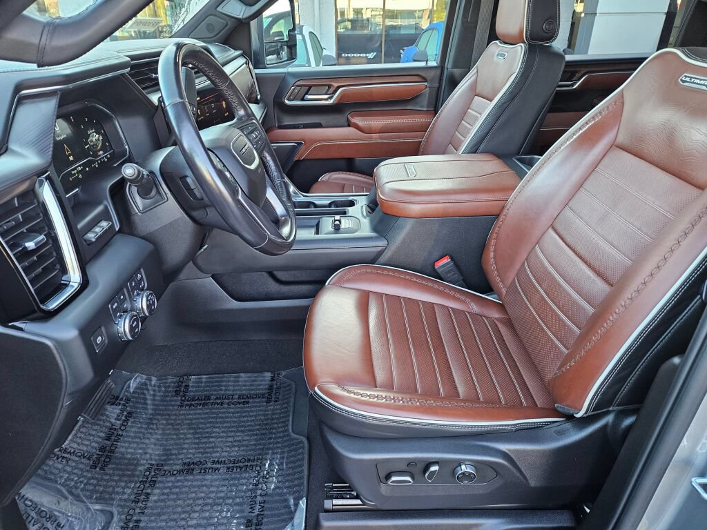 Used 2024 GMC Sierra 3500 Denali Ultimate AWD/4WD image 18