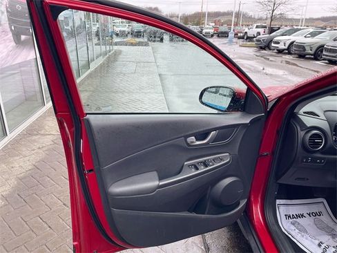 Used 2021 Hyundai Kona Limited image 21
