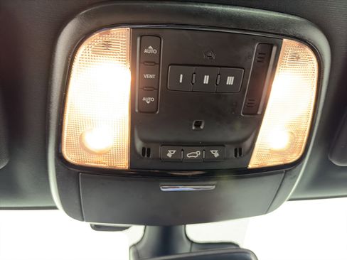 Used 2023 Dodge Durango GT image 35