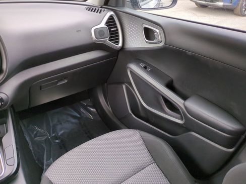 Certified 2024 Kia Soul LX w/ Option Group 015 image 16