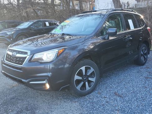 Used 2018 Subaru Forester 2.5i Limited image 3