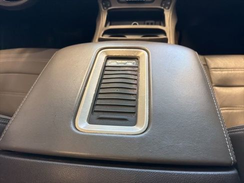 Used 2016 GMC Yukon Denali AWD/4WD image 30