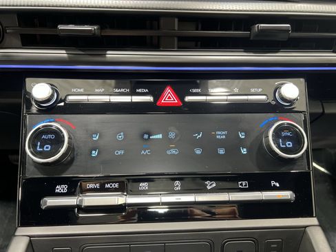 Used 2025 Hyundai Santa Fe Calligraphy AWD/4WD image 19
